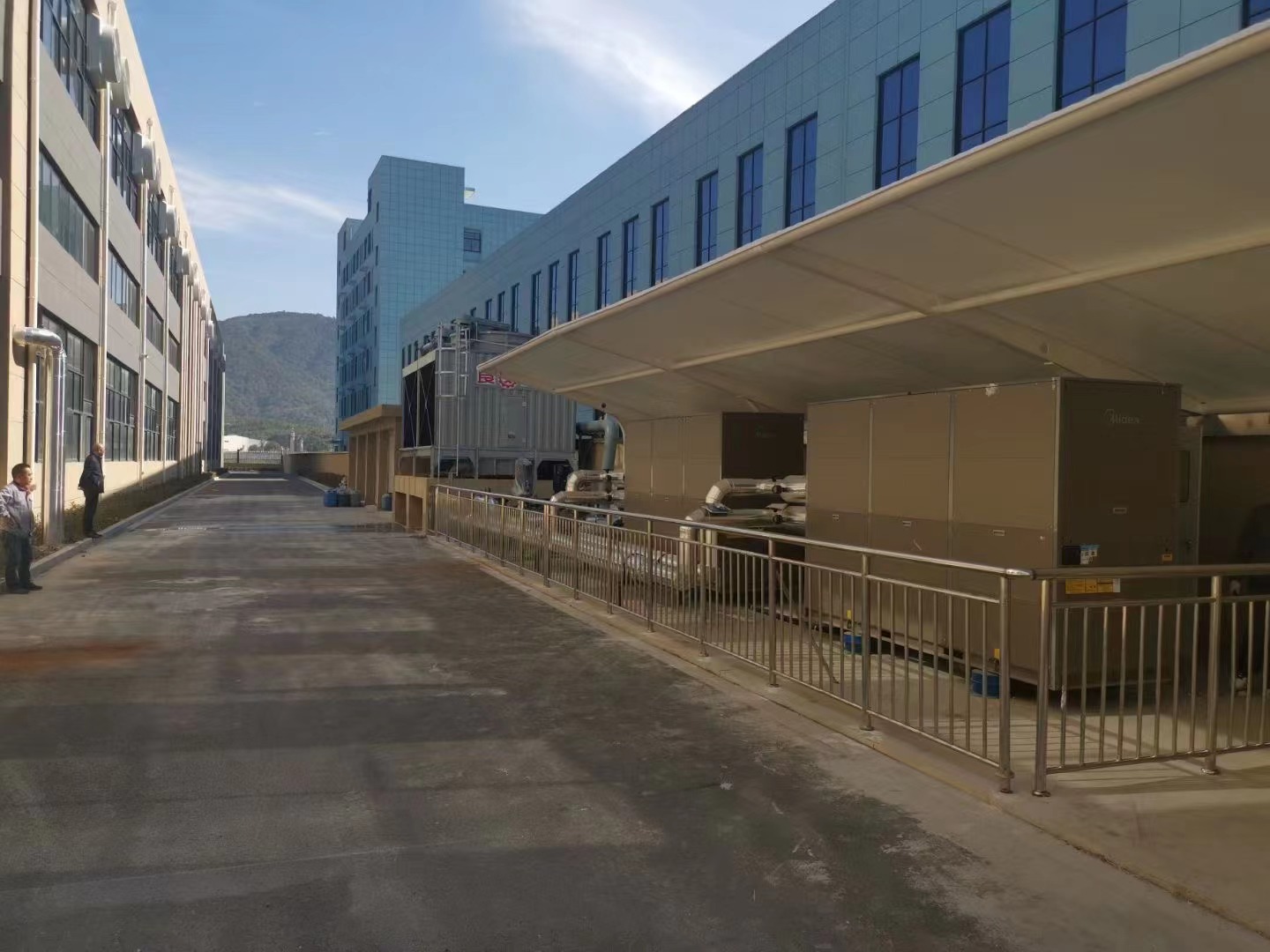 美的美的水冷渦旋冷水機組 (3)